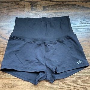 Alo yoga shorts. Size small.